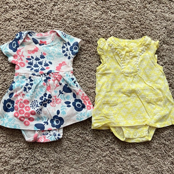 Carter’s Set of 2 Sunsuit/Dress Onesie Outfits - Picture 1 of 6
